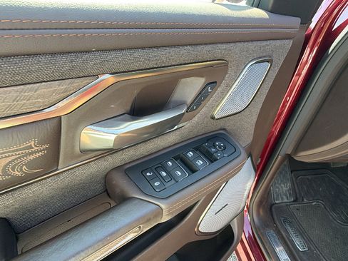 Used 2025 RAM 1500 Limited AWD/4WD image 15