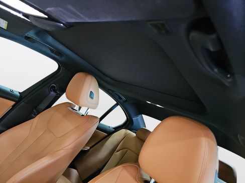 Used 2022 BMW 330e w/ Convenience Package RWD image 19
