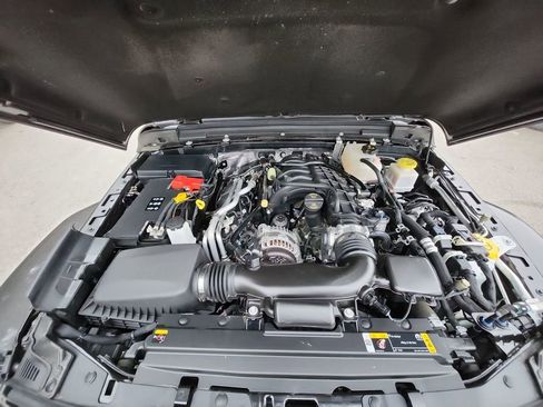 Used 2024 Jeep Gladiator Willys image 33