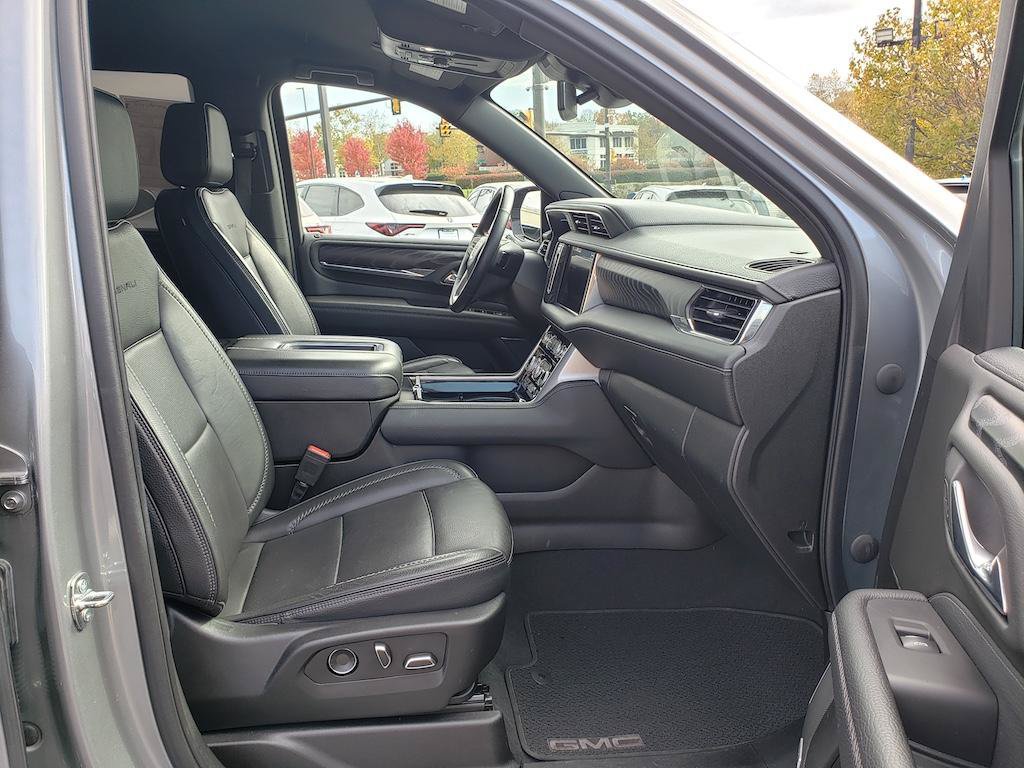 Used 2023 GMC Yukon Denali RWD image 21