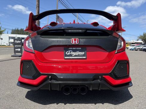 Used 2018 Honda Civic Type R image 6