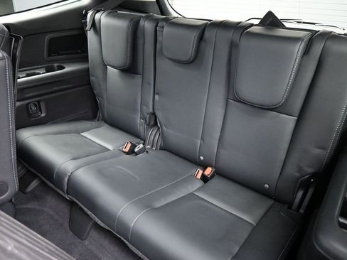 Used 2023 Subaru Ascent Limited image 21