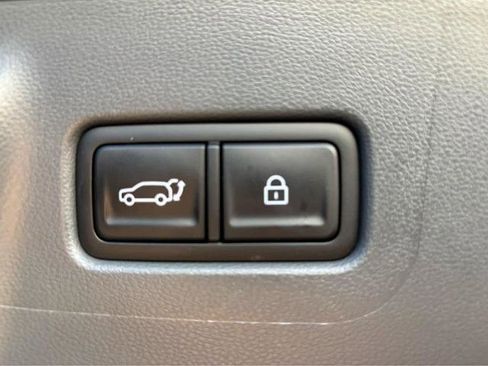 Used 2025 Hyundai Santa Fe SE AWD/4WD image 10