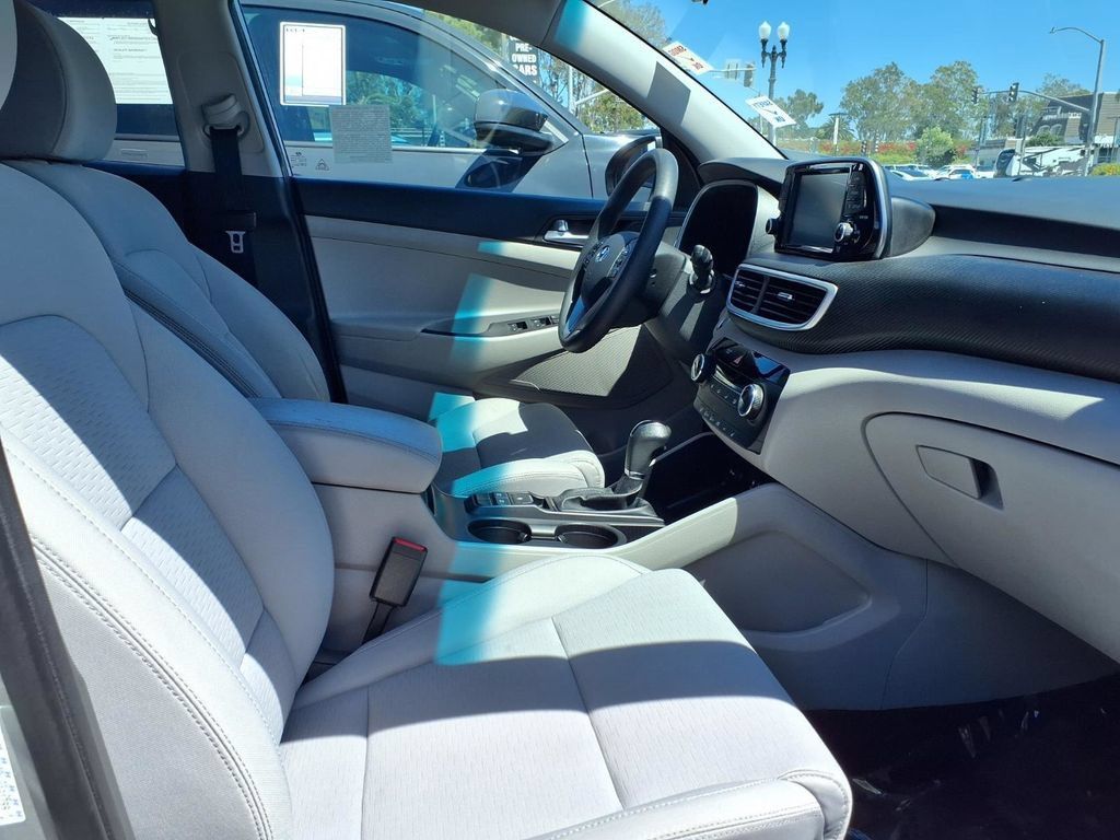 Used 2020 Hyundai Tucson Value FWD image 9
