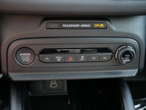 Used 2025 Ford Bronco Sport Big Bend w/ Convenience Package AWD/4WD image 30