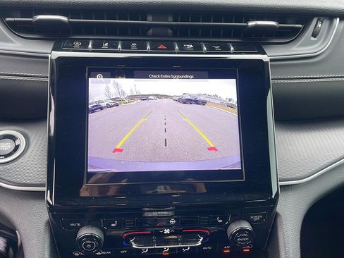 Used 2023 Jeep Grand Cherokee L Laredo image 18