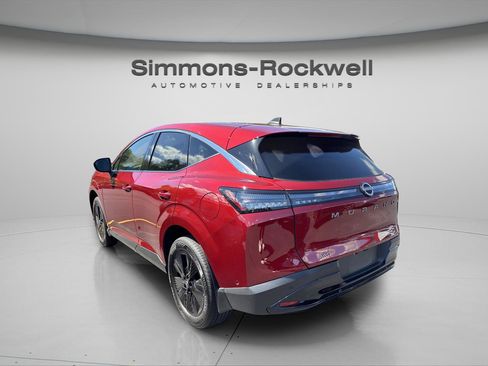 Used 2025 Nissan Murano SV AWD/4WD image 3