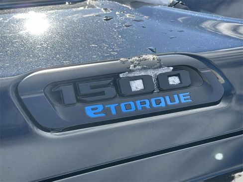 Used 2022 RAM 1500 Big Horn w/ Built-to-serve Edition image 10