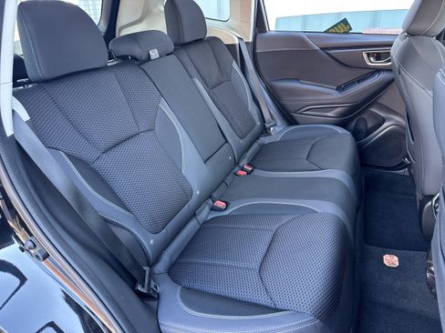 Used 2022 Subaru Forester Premium image 14