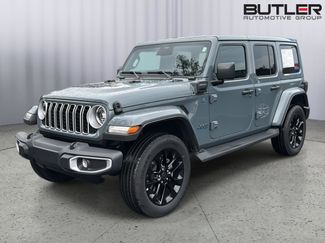 Used 2025 Jeep Wrangler Sahara video 1