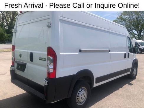 Used 2024 RAM ProMaster 2500 w/ Convenience Group FWD image 4