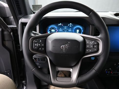 New 2025 Ford Bronco Badlands image 24