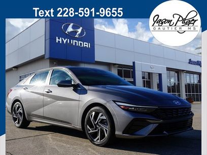 Used 2024 Hyundai Elantra SEL w/ Convenience Package