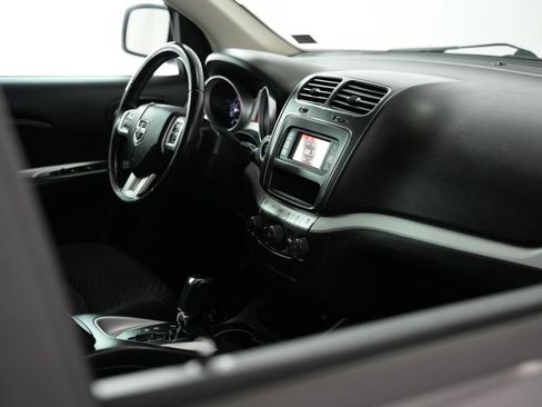 Used 2020 Dodge Journey SE w/ SE Popular Equipment Group FWD image 47