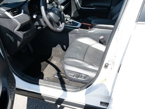 Used 2024 Toyota RAV4 Adventure AWD/4WD image 17