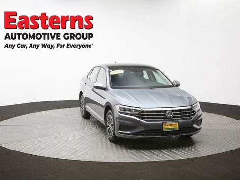 Used 2020 Volkswagen Jetta SE w/ SE Cold Weather Package image 53
