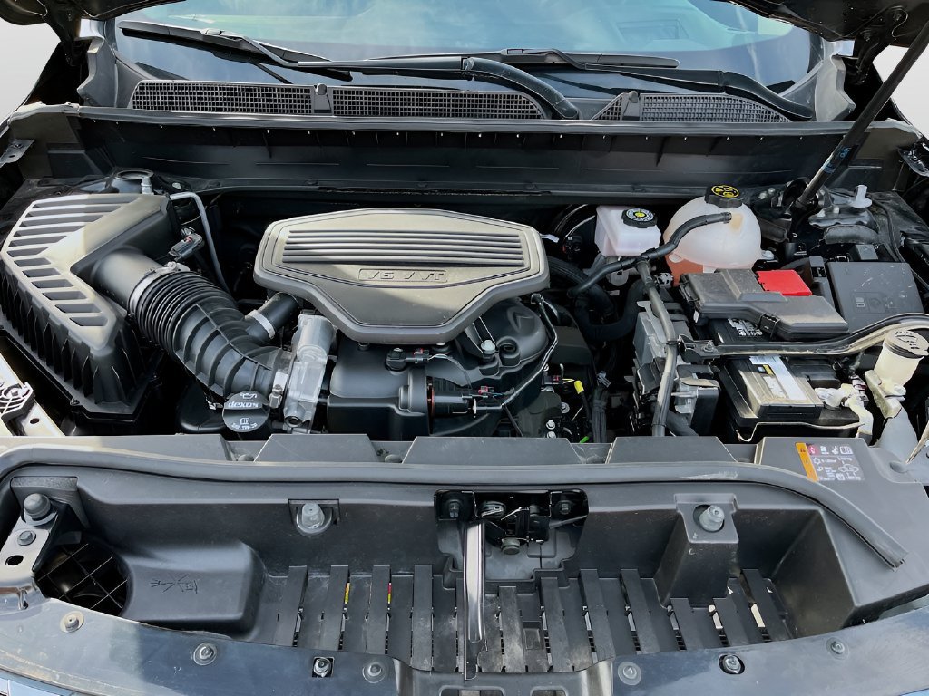 Used 2023 GMC Acadia Denali w/ Denali Technology Package FWD image 32