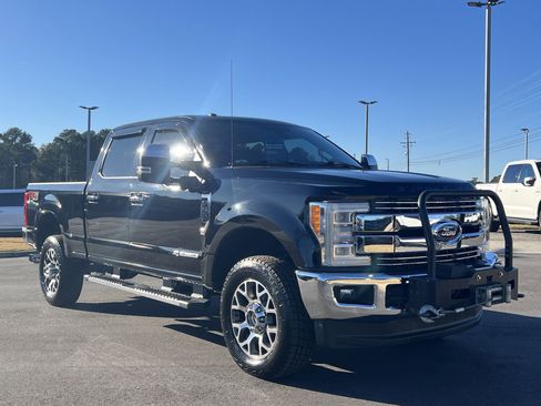 Used 2018 Ford F350 Lariat w/ Lariat Ultimate Package image 4