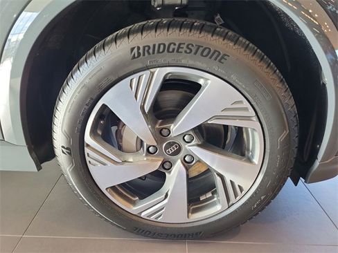 New 2025 Audi Q6 e-tron Premium Plus image 20