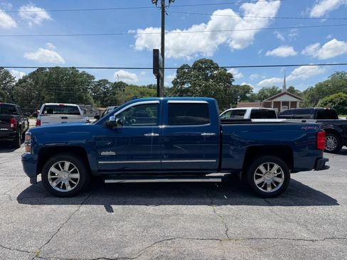 Used 2015 Chevrolet Silverado 1500 High Country w/ High Country Premium Package AWD/4WD image 5