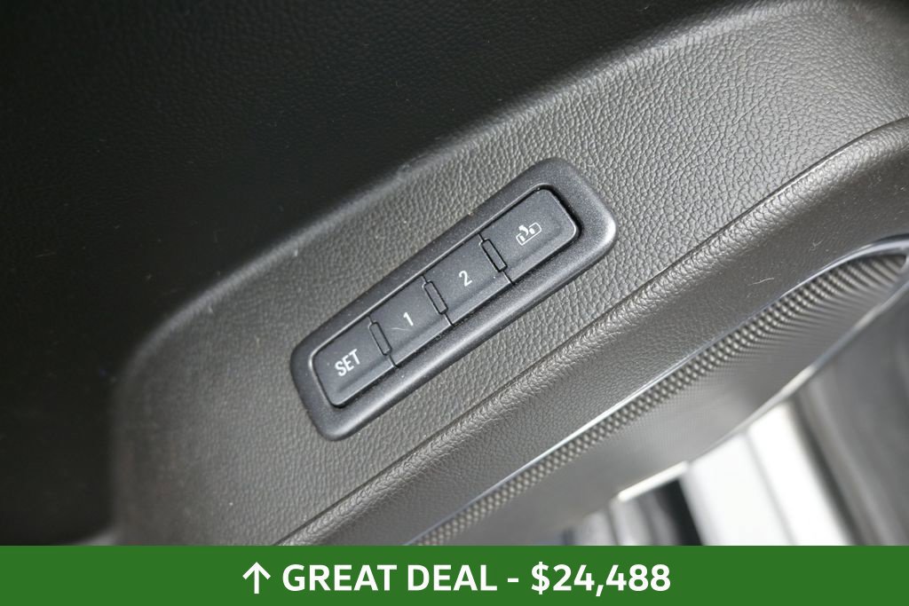 Used 2018 Chevrolet Tahoe Premier w/ RST 6.2L Performance Edition AWD/4WD image 32