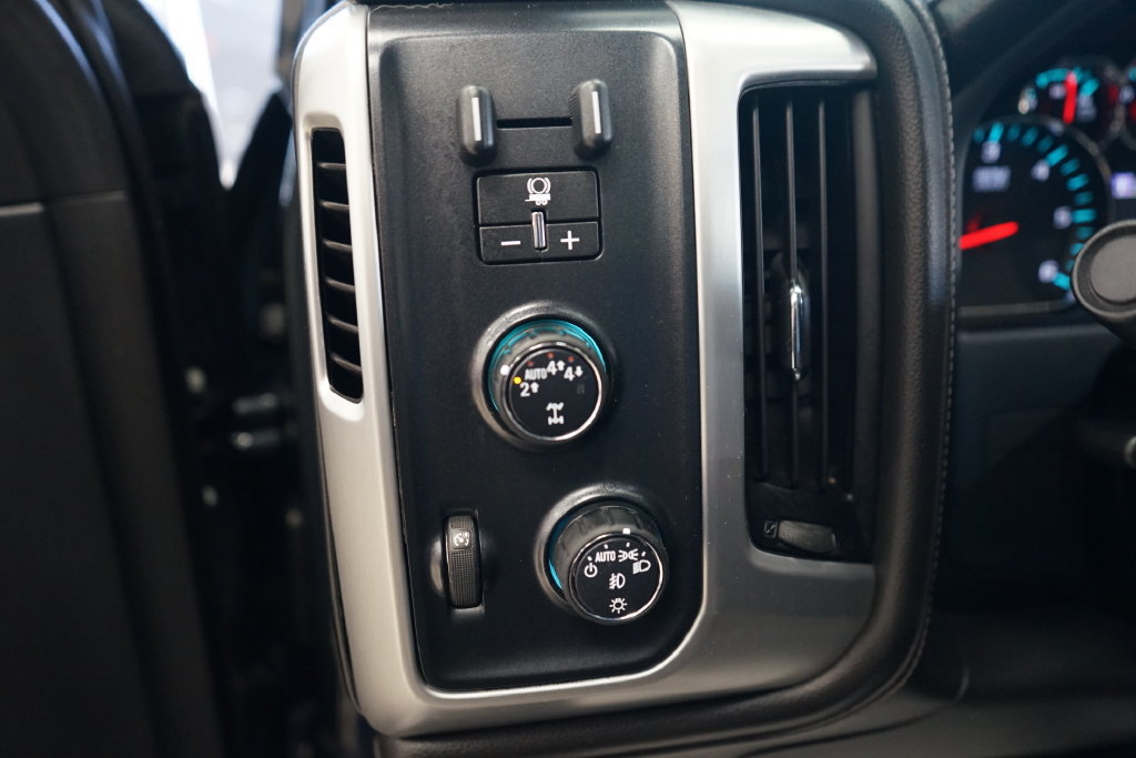 Used 2018 GMC Sierra 1500 SLT AWD/4WD image 30