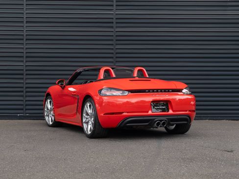 Certified 2017 Porsche 718 Boxster S RWD image 3