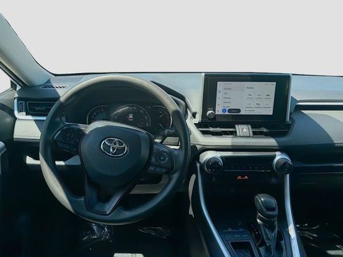 Used 2024 Toyota RAV4 XLE FWD image 18