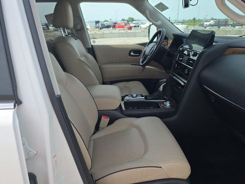 Used 2023 Nissan Armada SL w/ Captain's Chairs Package AWD/4WD image 6