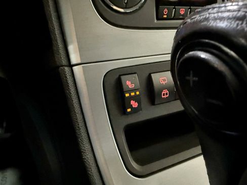 Used 2011 GMC Acadia SLT image 19