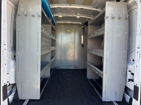 Used 2017 Ford Transit 250 130 Medium Roof image 15