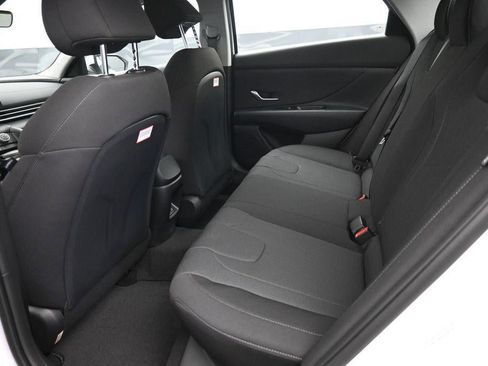 New 2026 Hyundai Elantra SE FWD image 10
