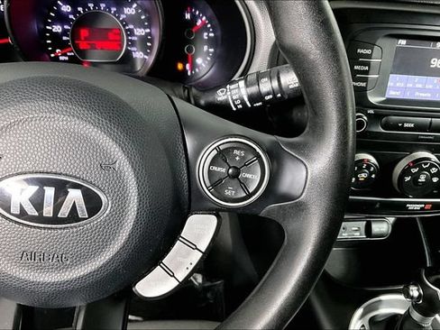 Used 2019 Kia Soul FWD image 19