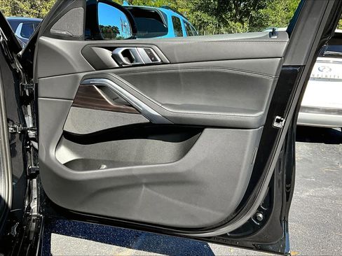 Certified 2025 BMW X6 xDrive40i image 22