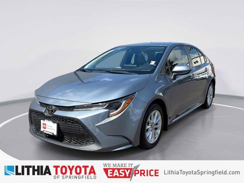 Used 2020 Toyota Corolla LE w/ LE Premium Package image 1