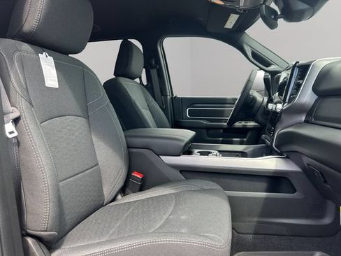 New 2026 RAM 3500 Big Horn AWD/4WD image 35