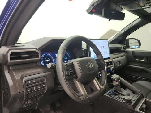 Certified 2025 Toyota Tacoma Limited AWD/4WD image 12