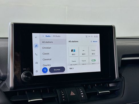 Used 2023 Toyota RAV4 XLE Premium image 26