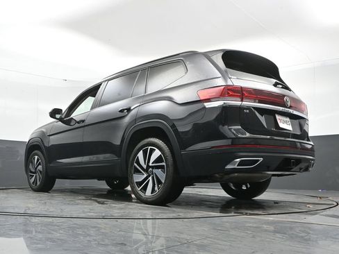 Used 2024 Volkswagen Atlas SE AWD/4WD image 44