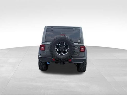 Used 2022 Jeep Wrangler Unlimited Rubicon 4xe AWD/4WD image 7