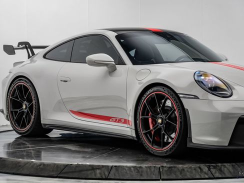 Used 2022 Porsche 911 GT3 RWD image 33