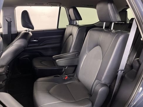 Certified 2024 Toyota Grand Highlander FWD image 13