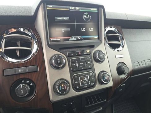 Used 2015 Ford F350 Lariat image 5