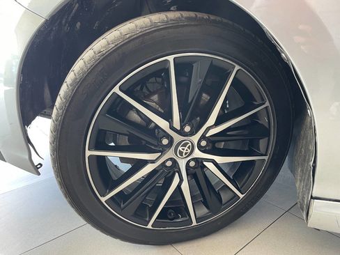 Used 2021 Toyota Camry SE image 10