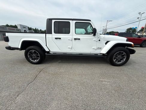 Certified 2022 Jeep Gladiator Overland w/ LED Lighting Group AWD/4WD image 6
