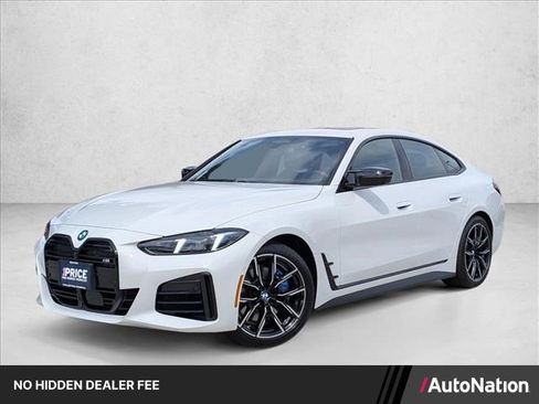 Used 2025 BMW M440i RWD image 1