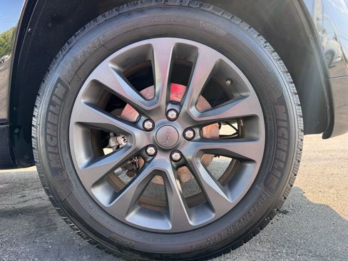 Used 2018 Jeep Grand Cherokee High Altitude image 34