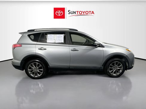 Used 2017 Toyota RAV4 Limited image 2