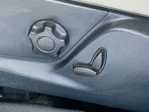 Used 2020 Ford EcoSport Titanium FWD image 22