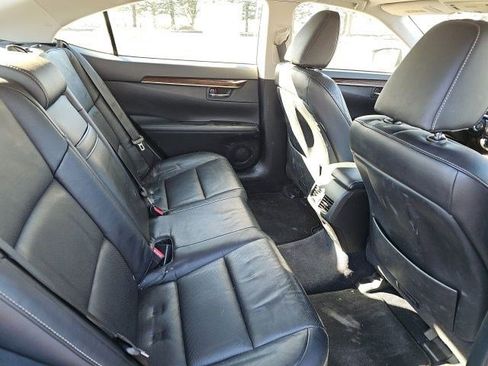 Used 2013 Lexus ES 350 w/ Luxury Pkg image 16